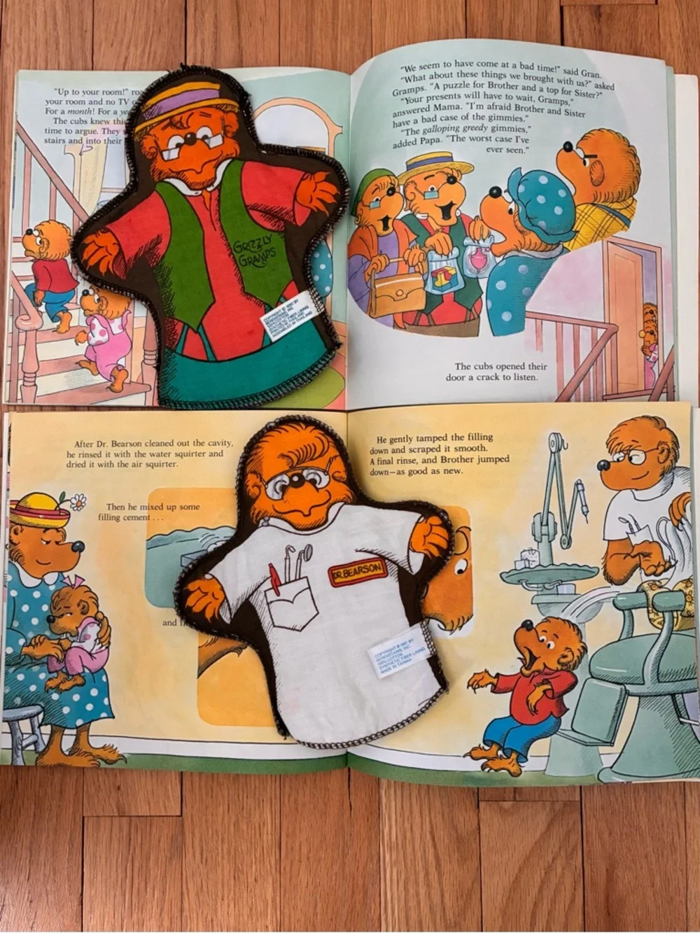 The Berenstain Bears, 2 FIRST TIME BOOKS, Softcover, with 2 Hand Puppets, 1980s